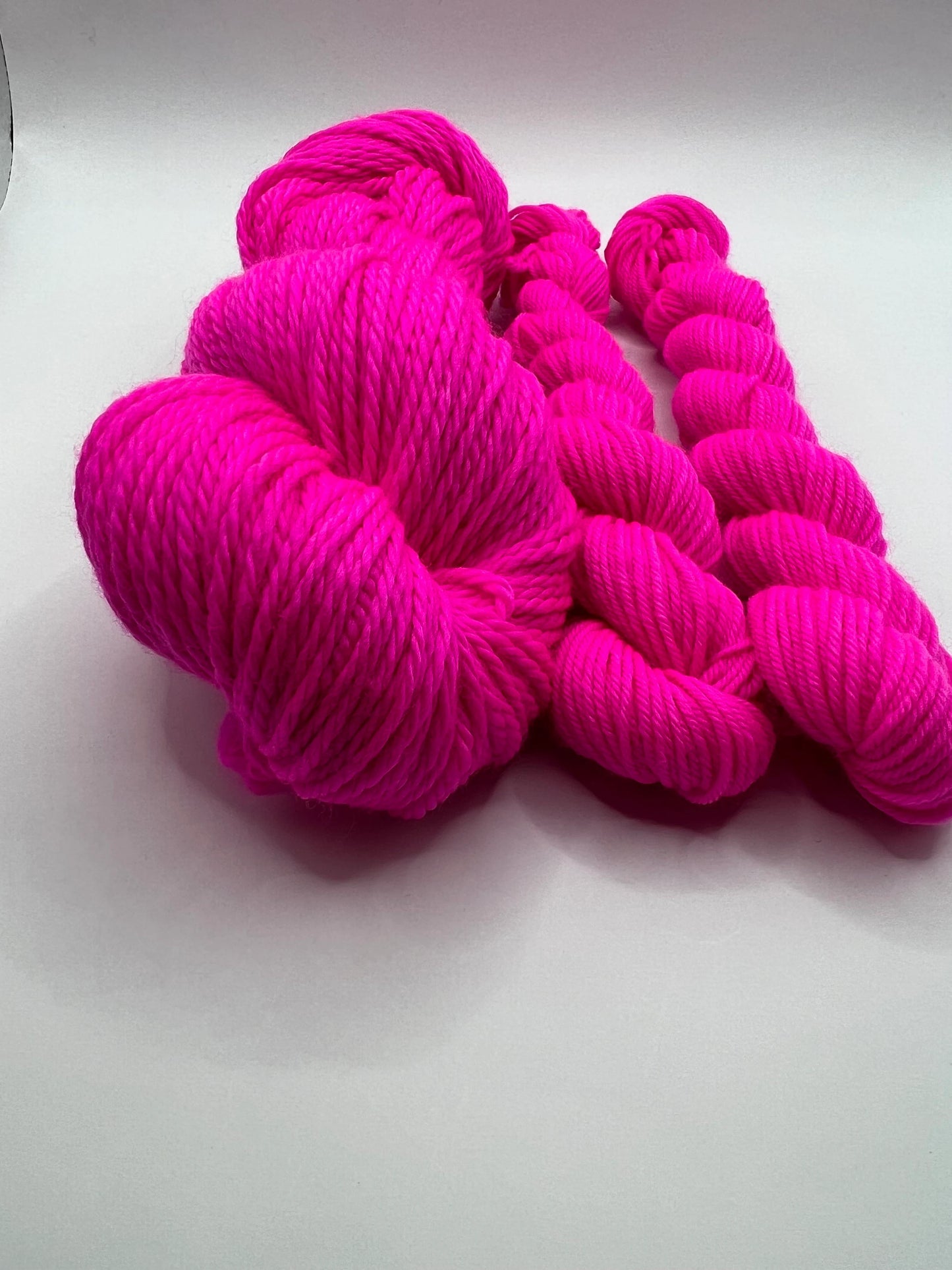 Poison Pink Mini | Superwash Merino Yarn Minis