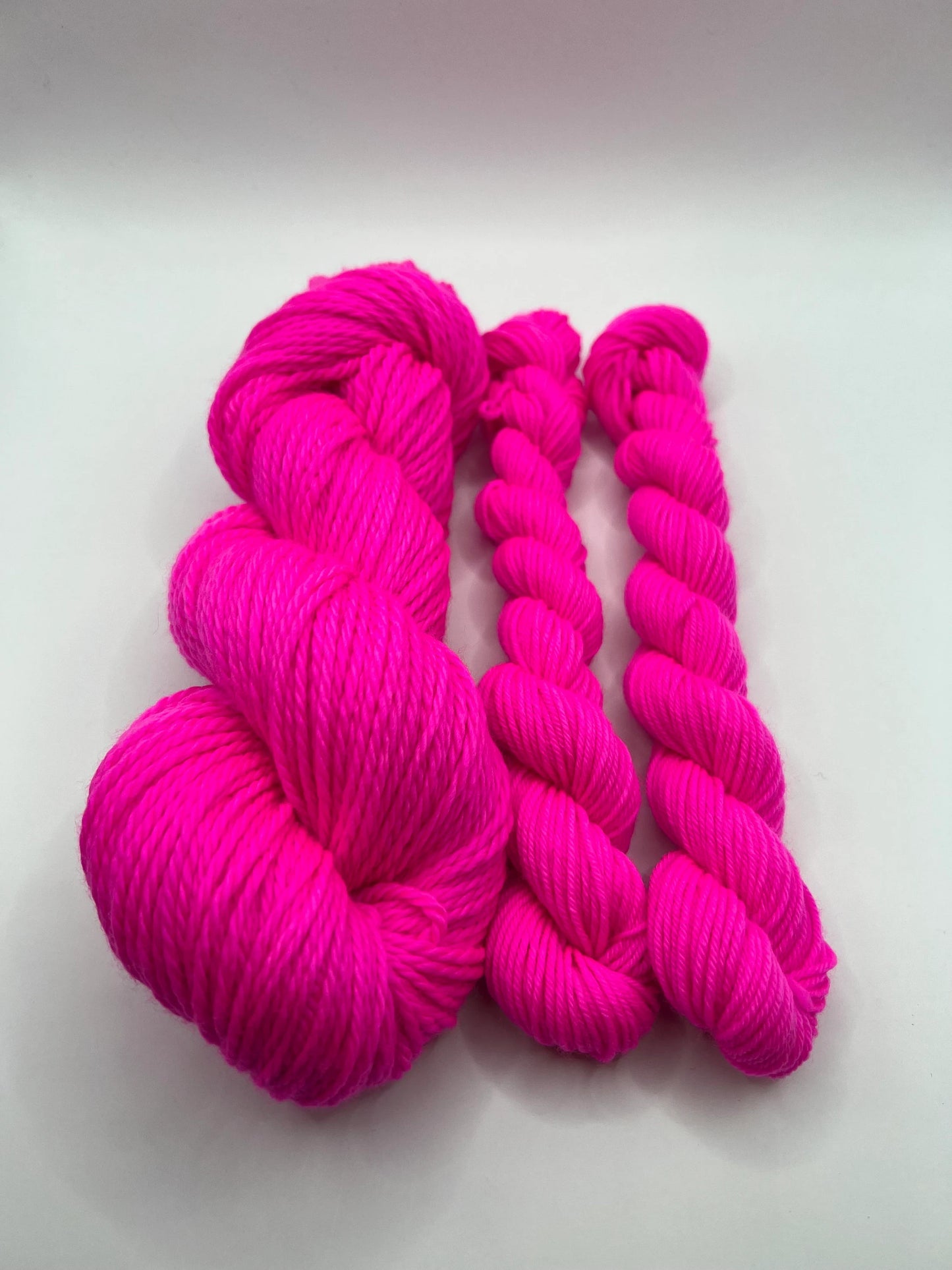 Poison Pink Mini | Superwash Merino Yarn Minis